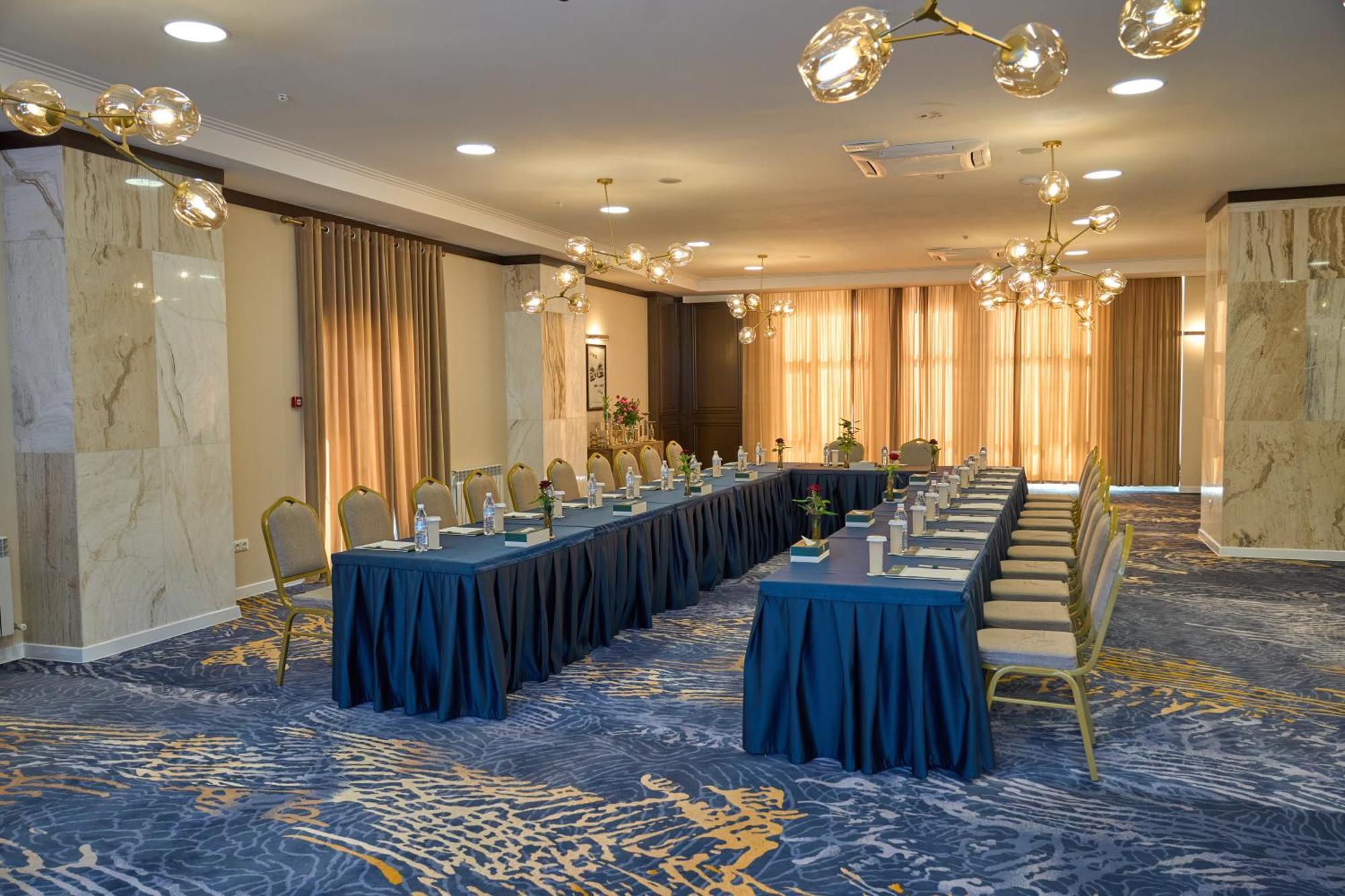 Garden Hotel & Spa Μπισκέκ Εξωτερικό φωτογραφία