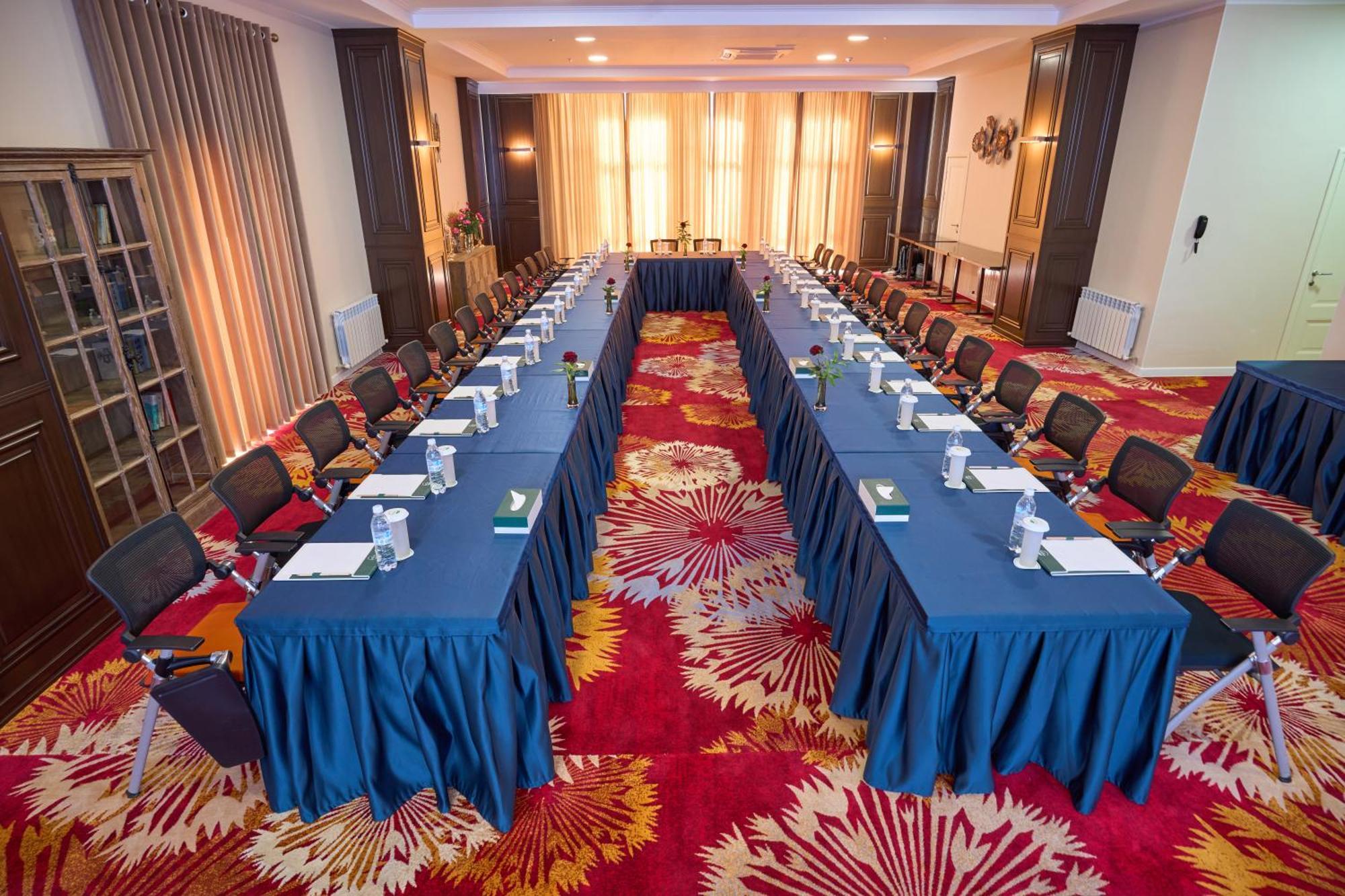 Garden Hotel & Spa Μπισκέκ Εξωτερικό φωτογραφία