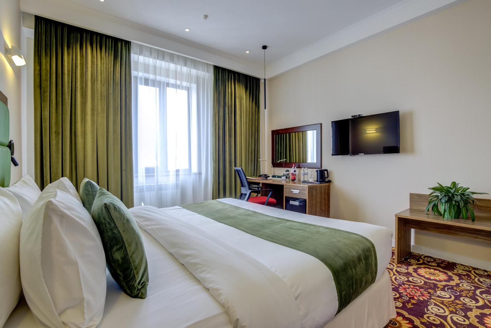 Garden Hotel & Spa Μπισκέκ Εξωτερικό φωτογραφία