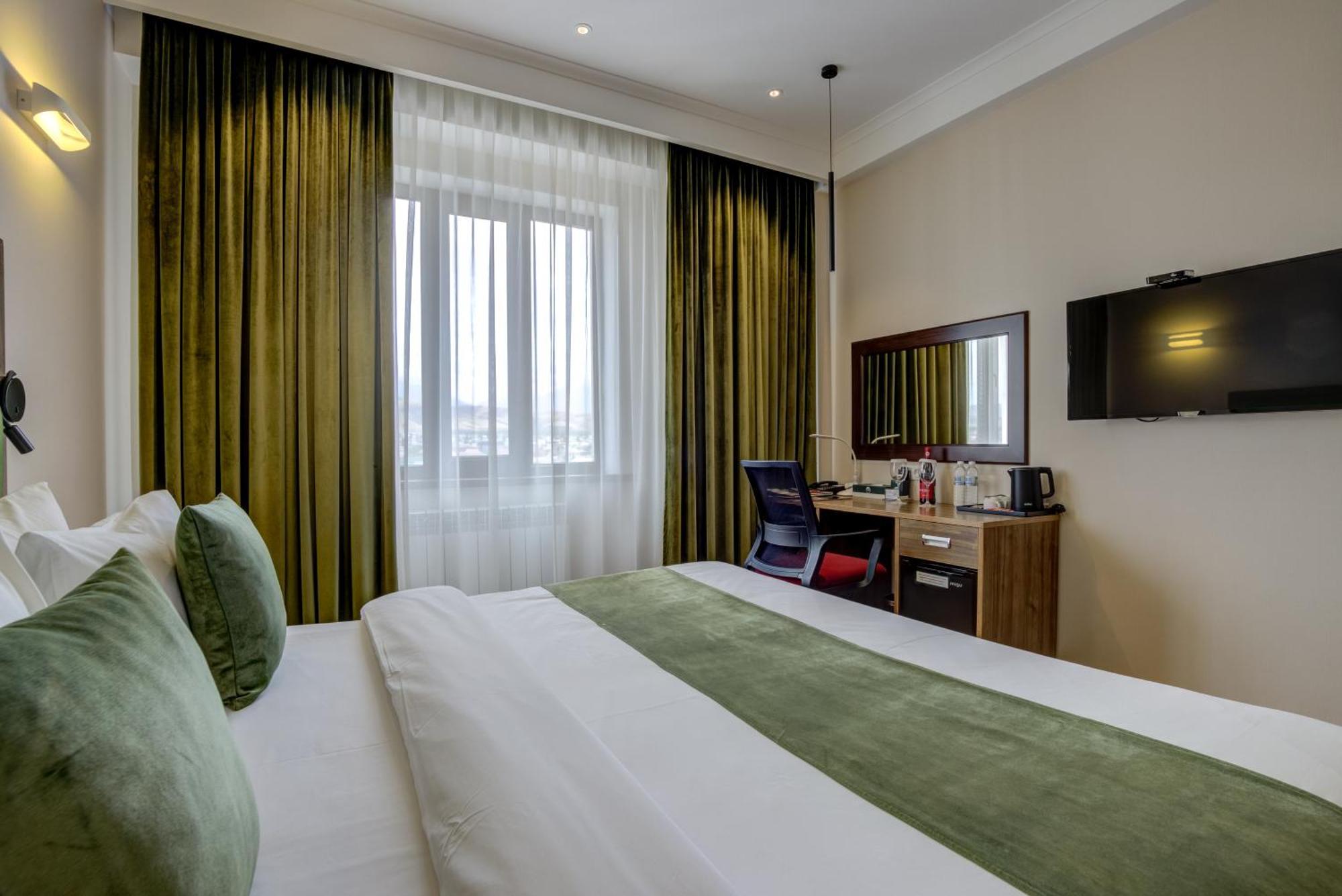 Garden Hotel & Spa Μπισκέκ Εξωτερικό φωτογραφία