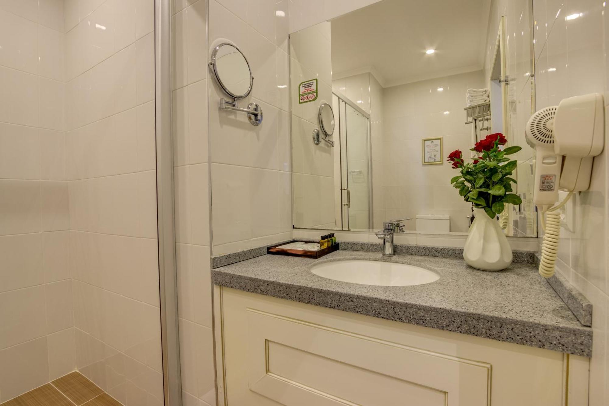 Garden Hotel & Spa Μπισκέκ Εξωτερικό φωτογραφία