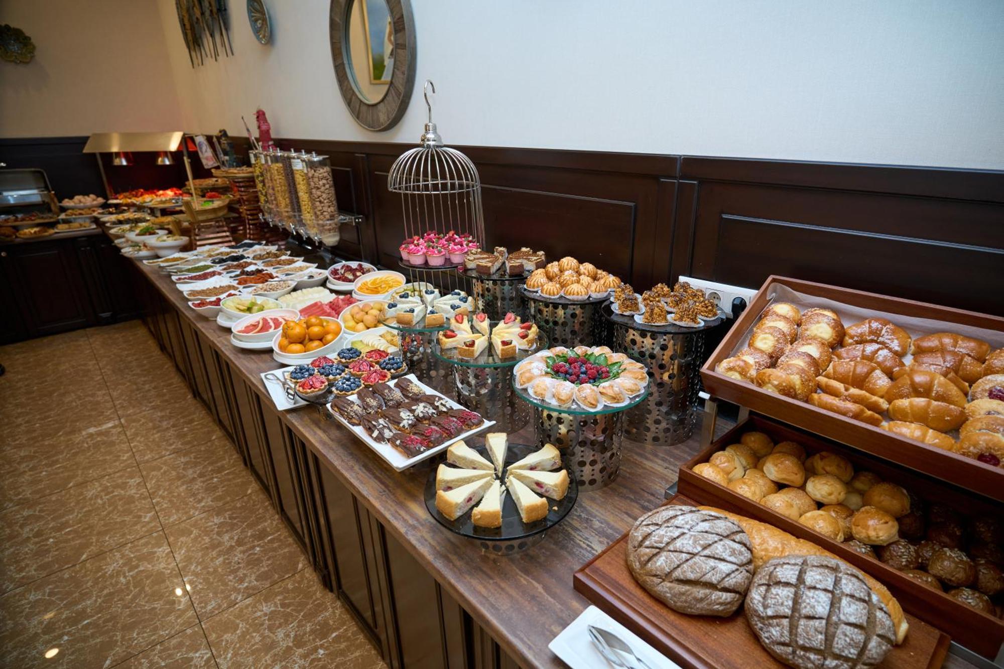 Garden Hotel & Spa Μπισκέκ Εξωτερικό φωτογραφία
