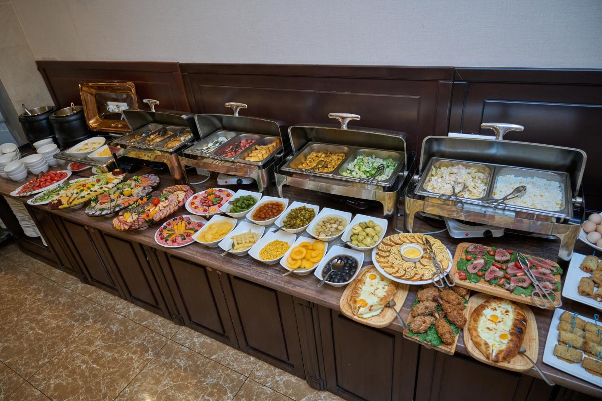 Garden Hotel & Spa Μπισκέκ Εξωτερικό φωτογραφία